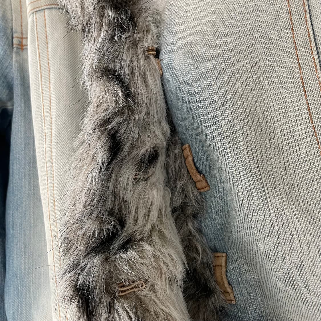 버버리 데님 퍼 자켓 상품이미지4