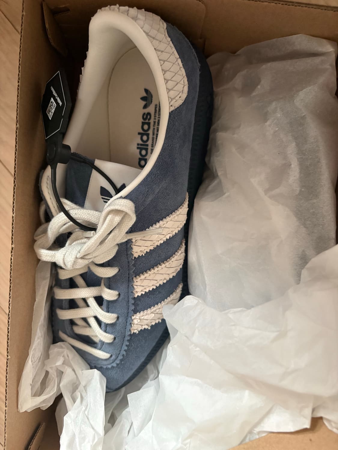 아디다스 버뮤다 나이트 인디고 프리러브 잉크 상품이미지1