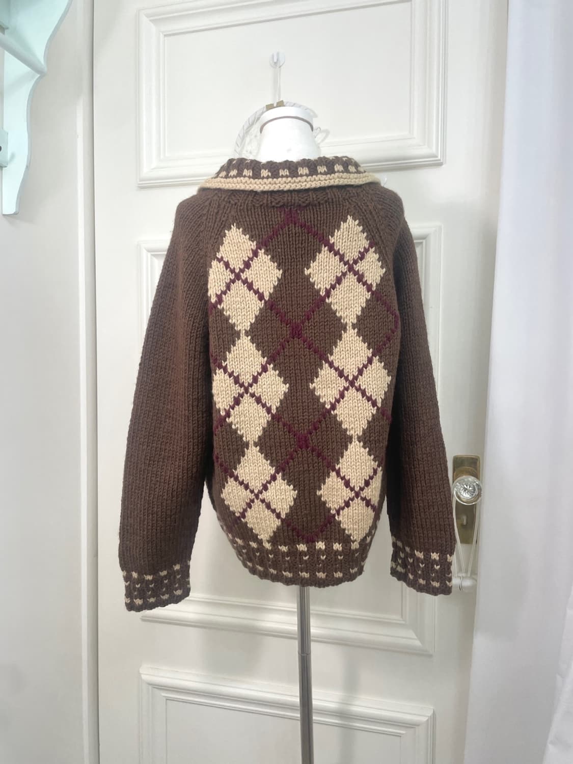 brown beige check wood button collar car 상품이미지3