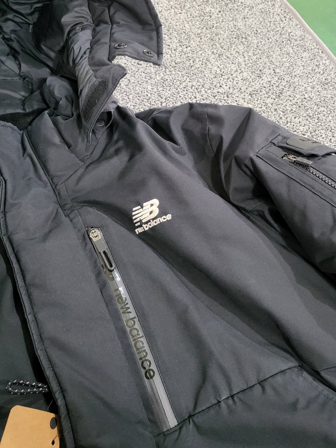 뉴발란스의 패딩 아우터 상품이미지2