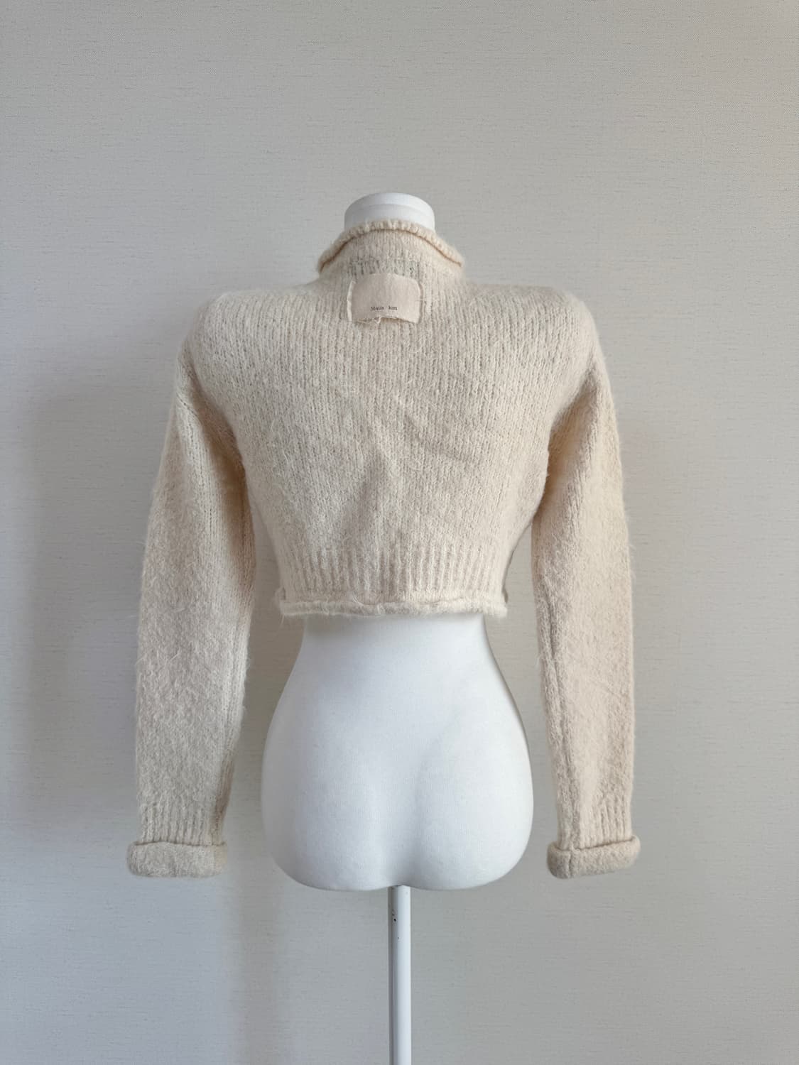 마뗑킴) 코지 니트 크롭 집업 가디건 상품이미지5