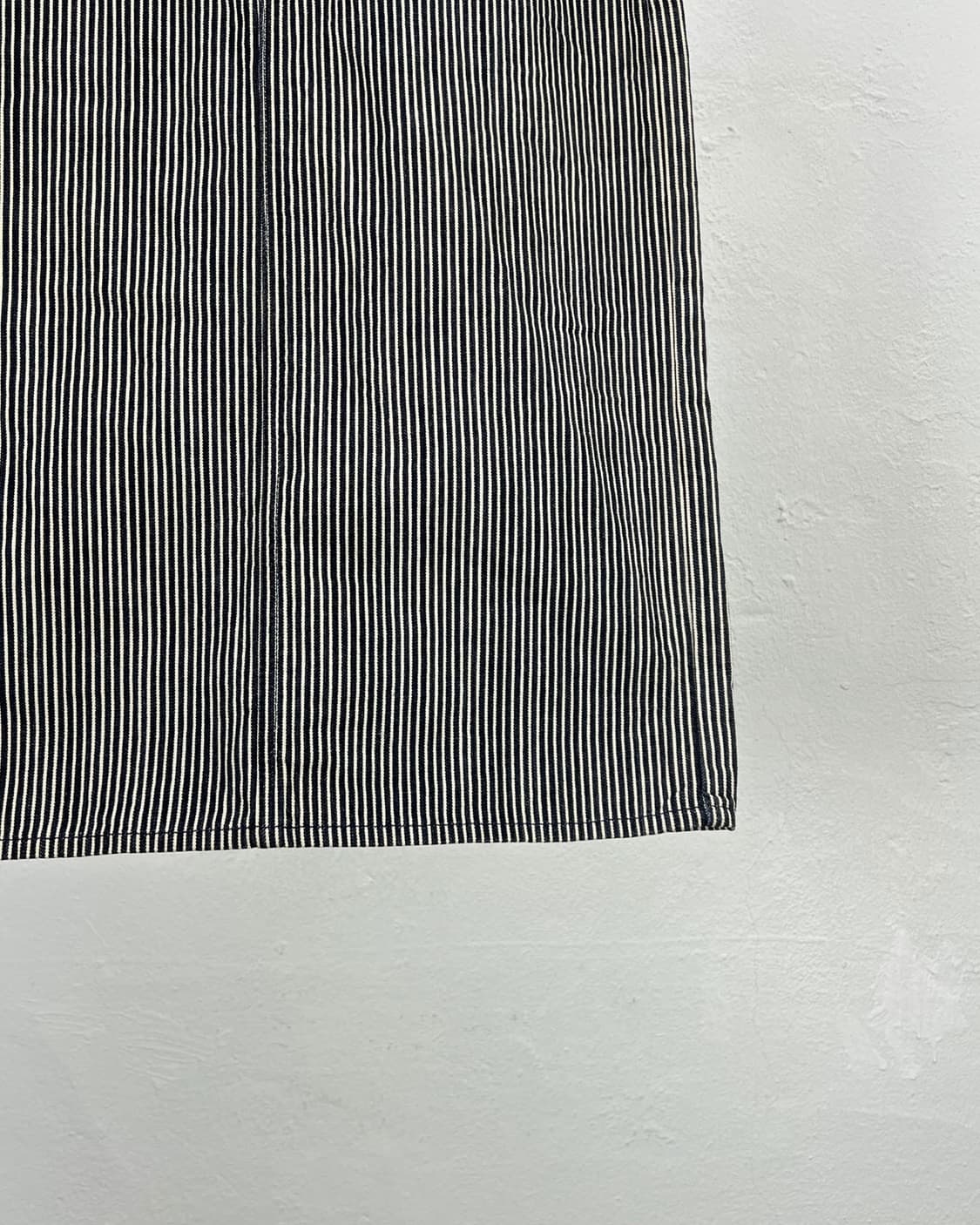 리바이스 화이트 블랙 스트라이프 데님 미디 스커트 상품이미지5