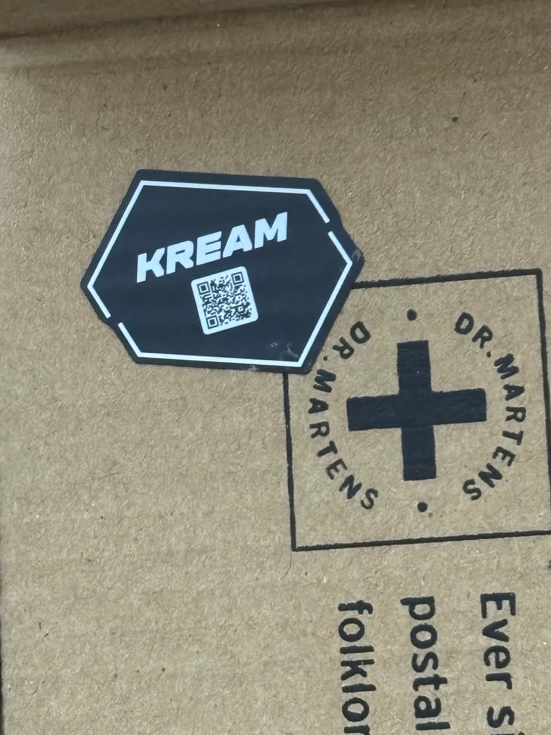 닥터마틴 슈프림 스터드 팬톤 로퍼 270 상품이미지7