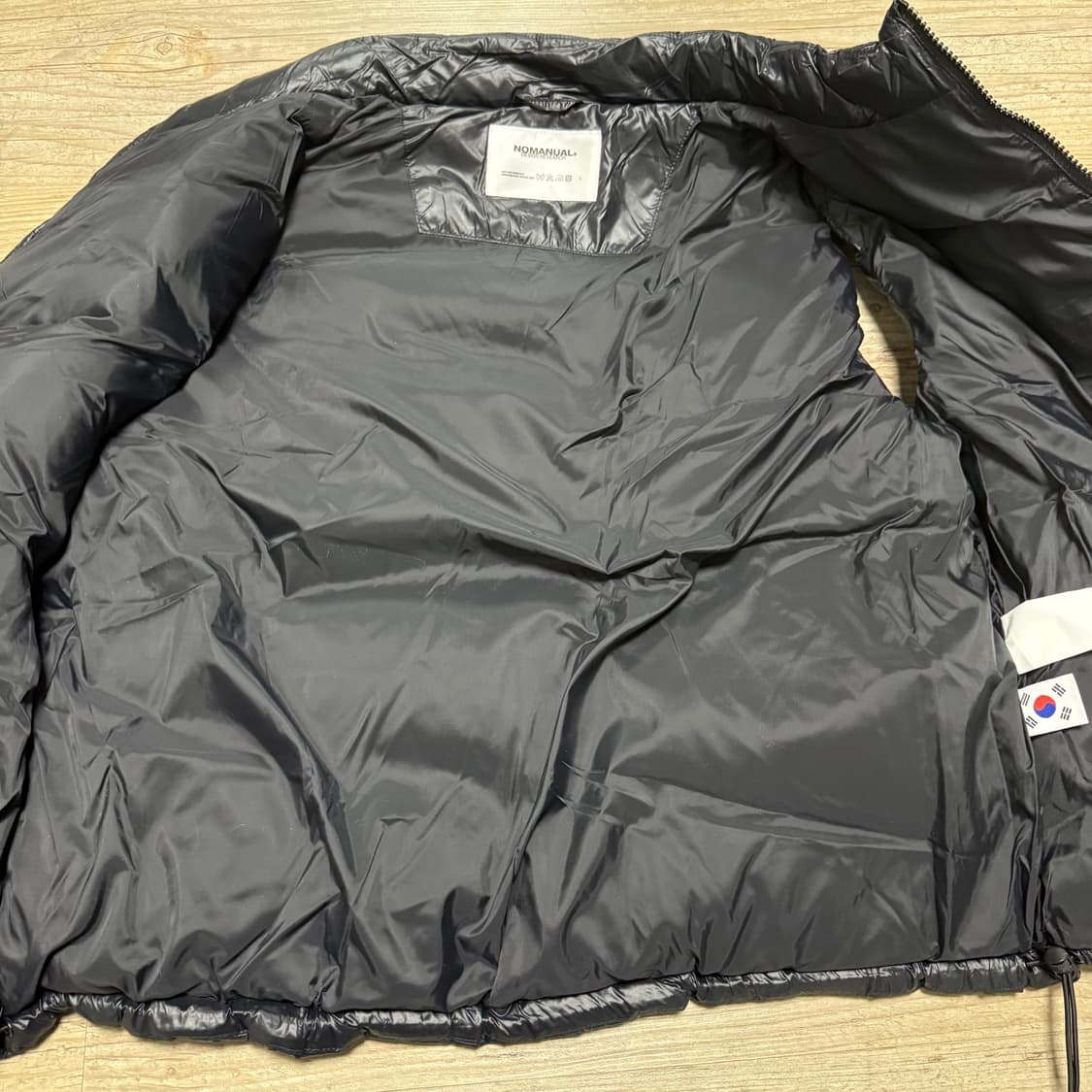 노매뉴얼 TRACK DUCK DOWN VEST - GLOSSY BLACK 상품이미지9