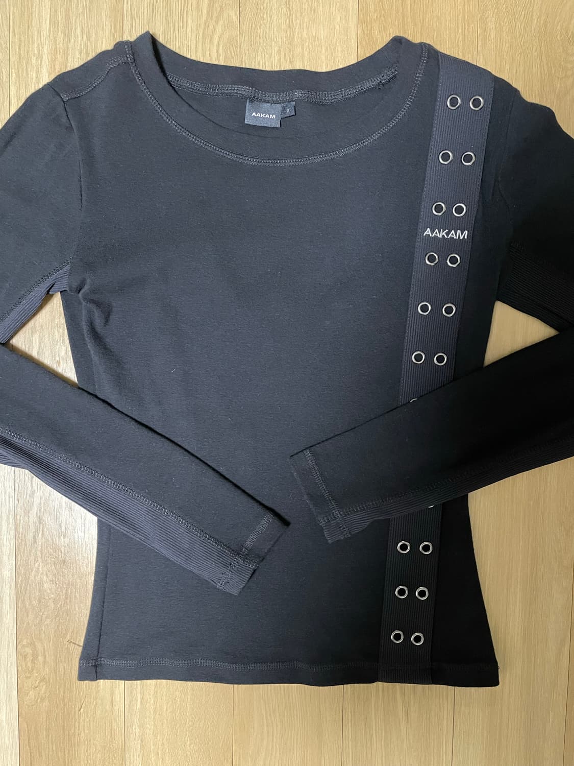 아캄 사이드 아일렛 긴팔 티셔츠 블랙 상품이미지3