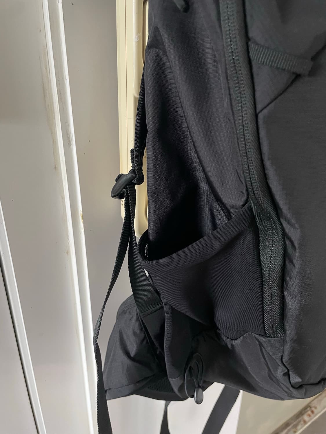 살로몬 트레일블레이저 20 백팩 블랙 상품이미지3