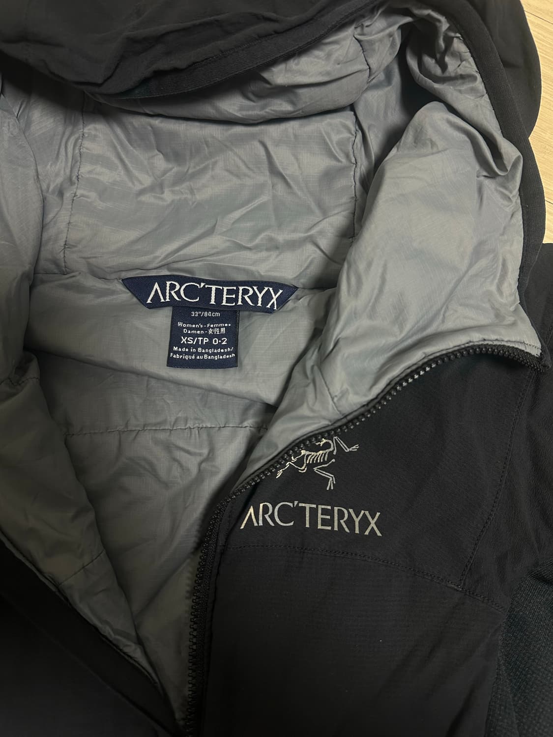 아크테릭스 유럽판 누빔 바람막이 xs 44-55 상품이미지2