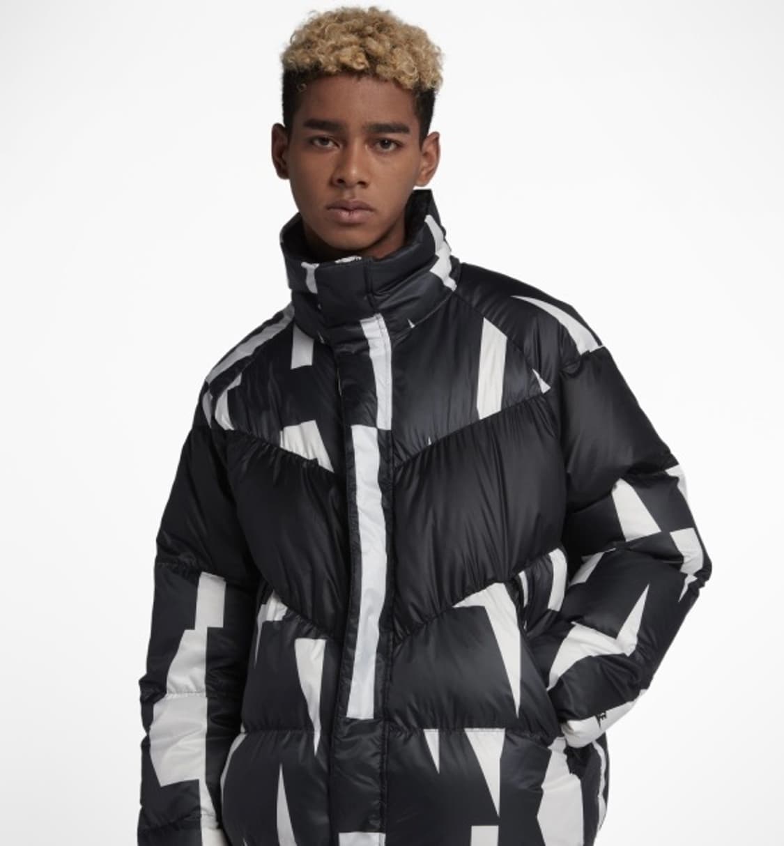 나이키 시즈널필 다운 패딩 상품이미지1