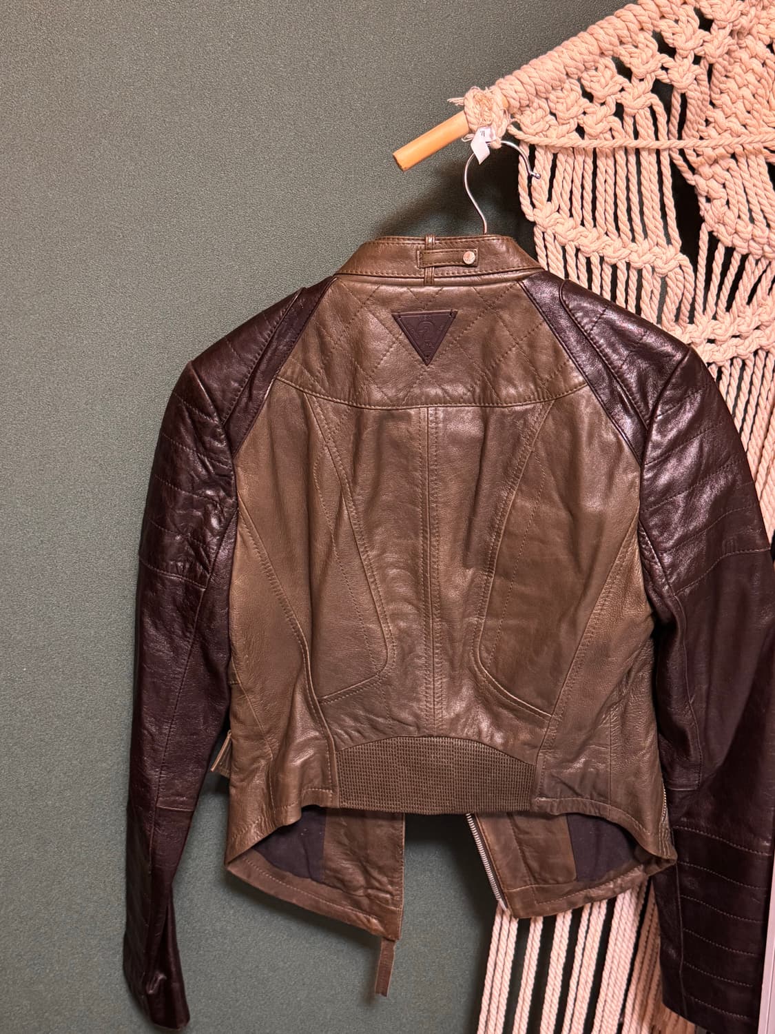 양가죽 레더 자켓 (Guess) 상품이미지2