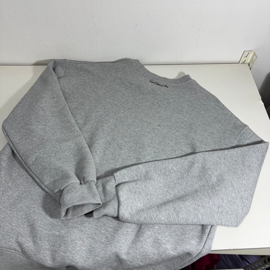 L 마크곤잘레스 그레이 빅로고 맨투맨 상품이미지2