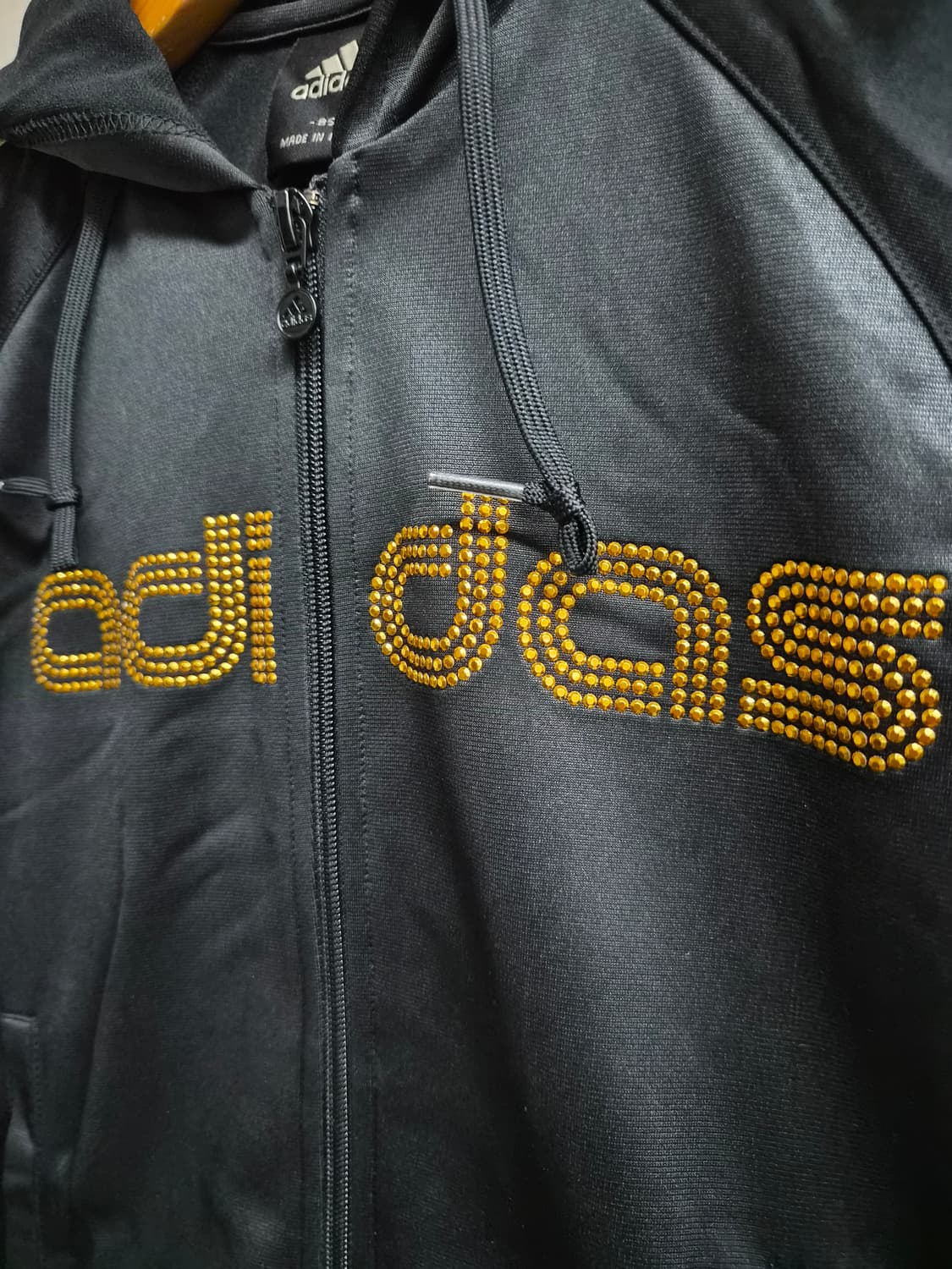 우언 85) 아디다스 메탈 골드 비즈 후드 집업 팝니다 상품이미지3