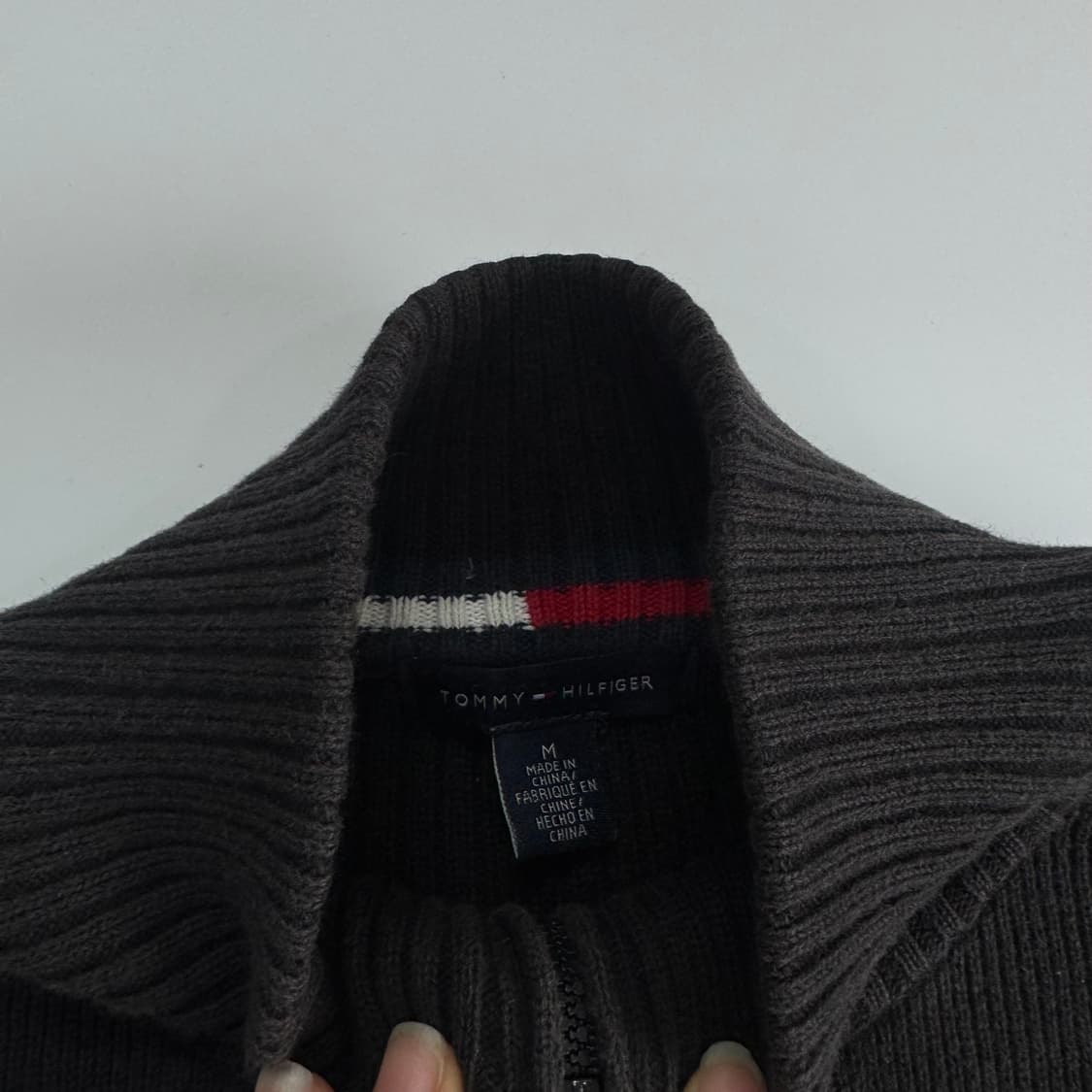 Tommy Hilfiger 타미힐피거 스펠아웃 로고 블랙 니트 상품이미지5