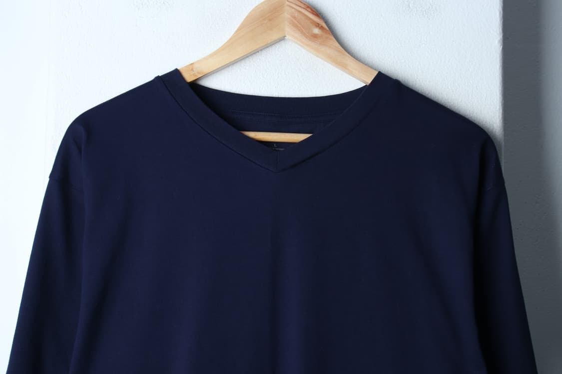 (L-XL) 유니클로 반팔 티셔츠 브이넥 네이비 무지 기본-H31138 상품이미지3