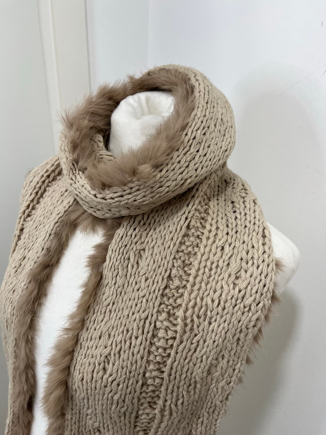 일본 빈티지 갸루 베이지 퍼 테슬 머플러  상품이미지3