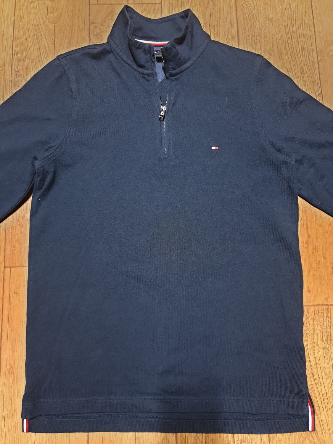 타미힐피거 반집업 긴팔티 90~95 사이즈입니다 상품이미지1