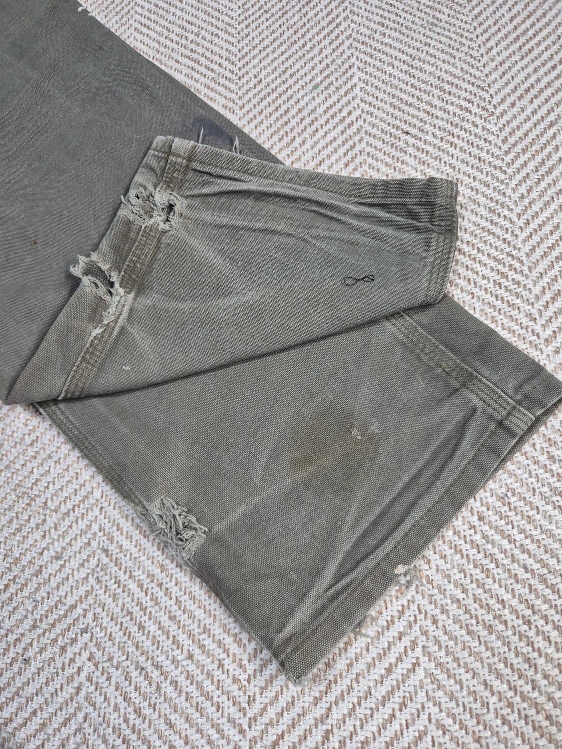 칼하트 더블니 (cdp11)

칼하트는 1889년 미국 디트로이트에서 시 상품이미지5