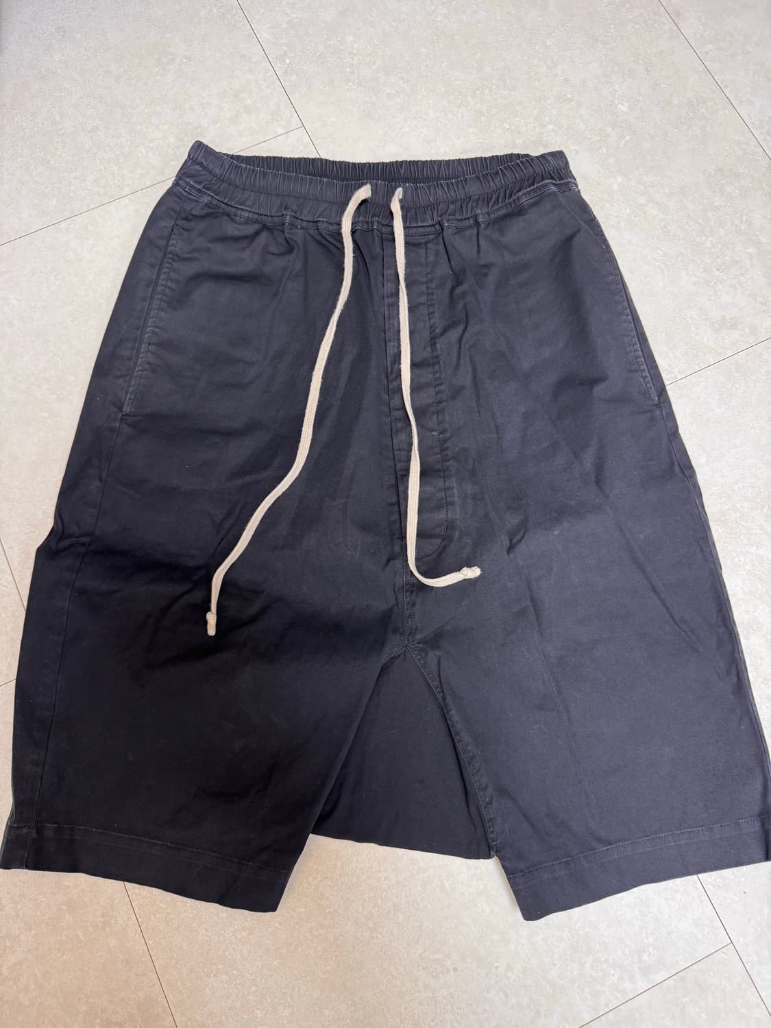 릭오웬스 드로우 스트링 코튼 배기 쇼츠 46 상품이미지1