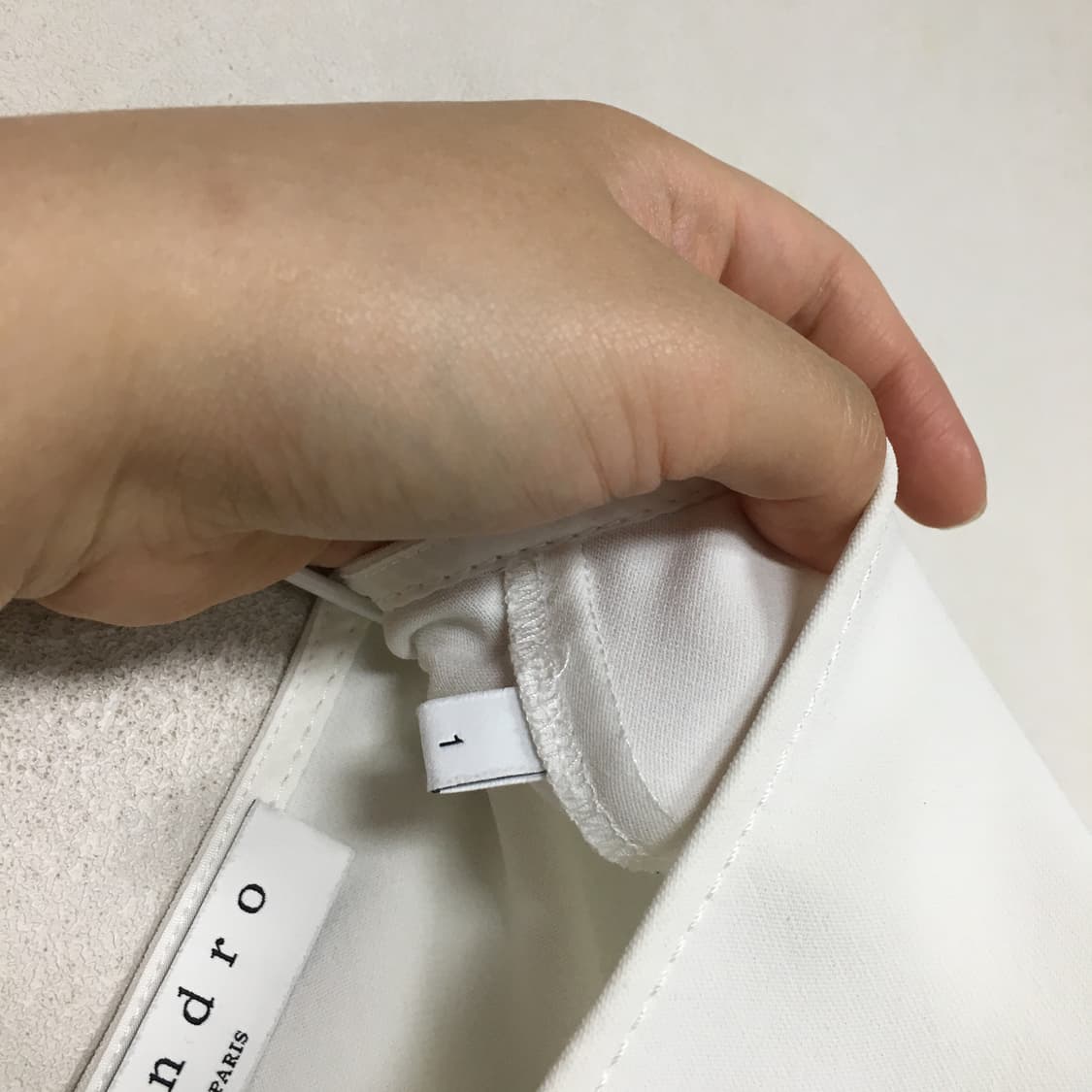 SANDRO 산드로 브이넥 블라우스 1 상품이미지4