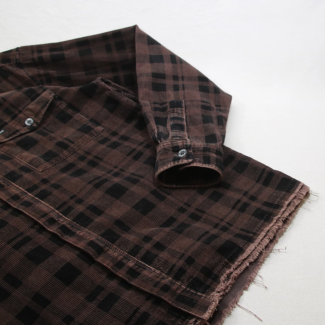 (착용컷) airwalk 체크 코듀로이 집업 자켓 (남성용 100) 상품이미지6
