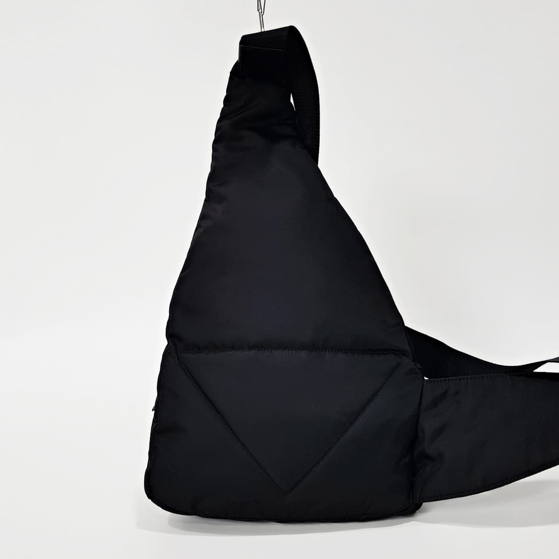 프라다 삼각로고 리나일론 슬링백 백팩 2VZ092  상품이미지4