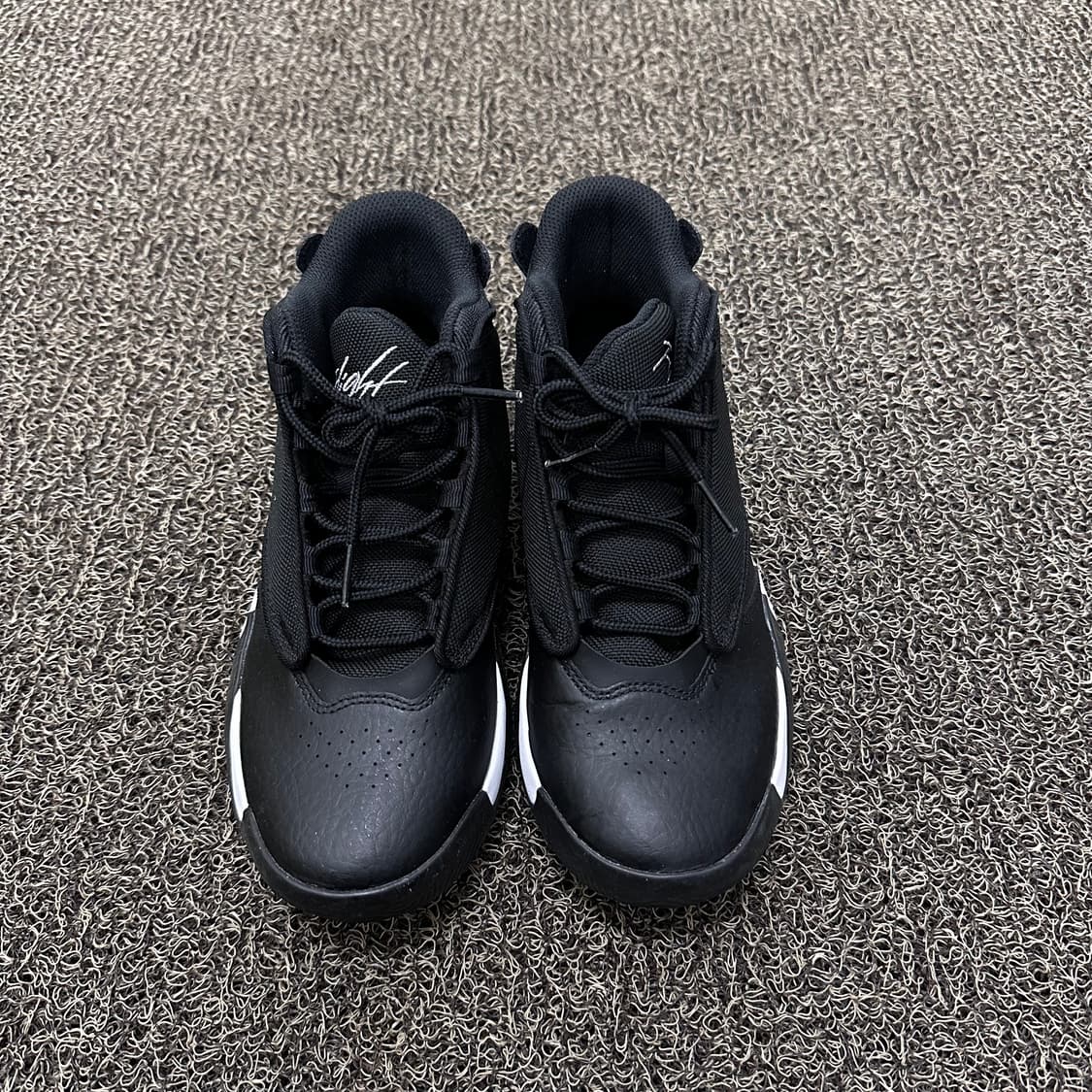 NIKE 나이키 조던 맥스 아우라4 블랙 235 상품이미지3