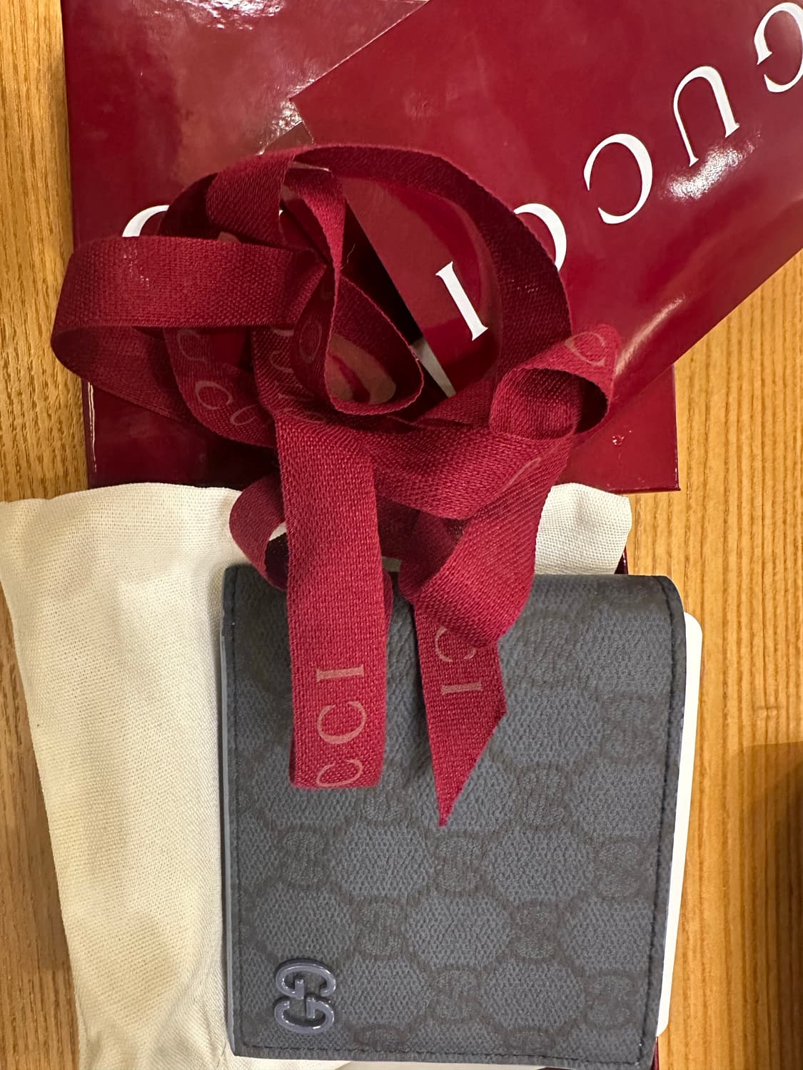 구찌 남성 반지갑 새거 팔아용 상품이미지1