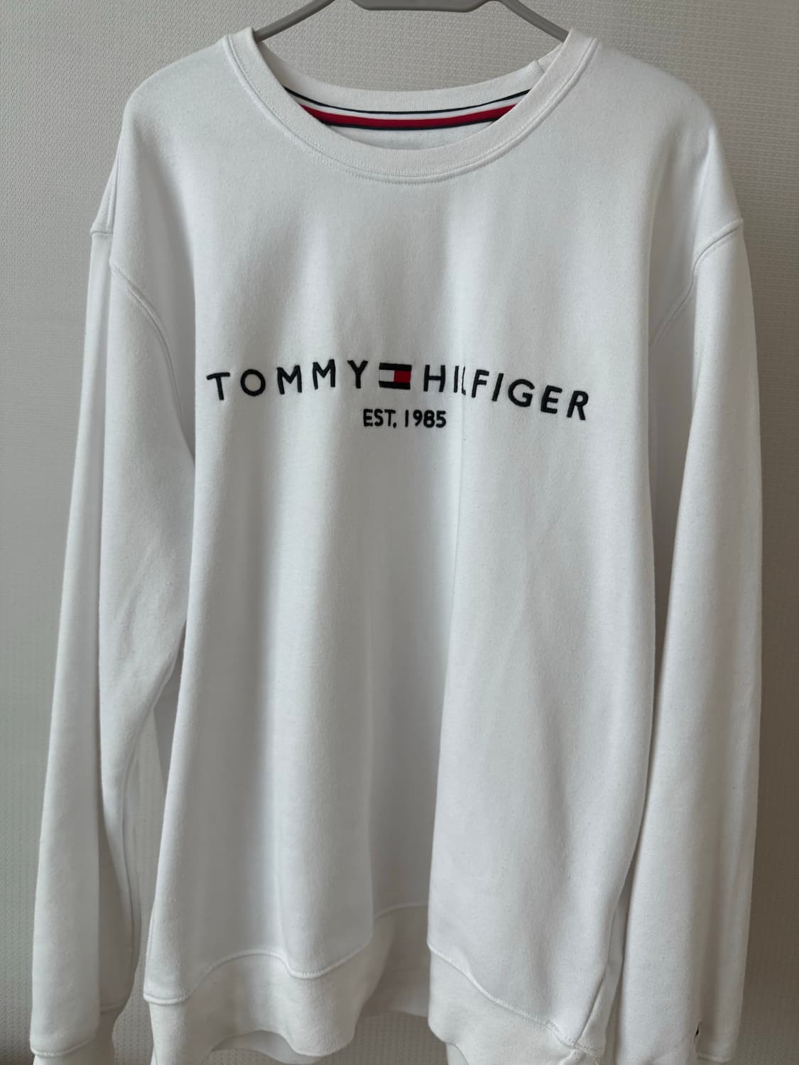 타미힐피거 맨투맨 상품이미지1