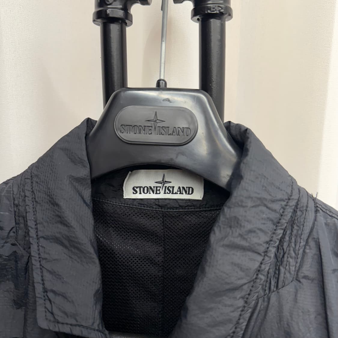 [XL/백화점판] 스톤아일랜드 나일론 상 하의 셋업 블랙 상품이미지4