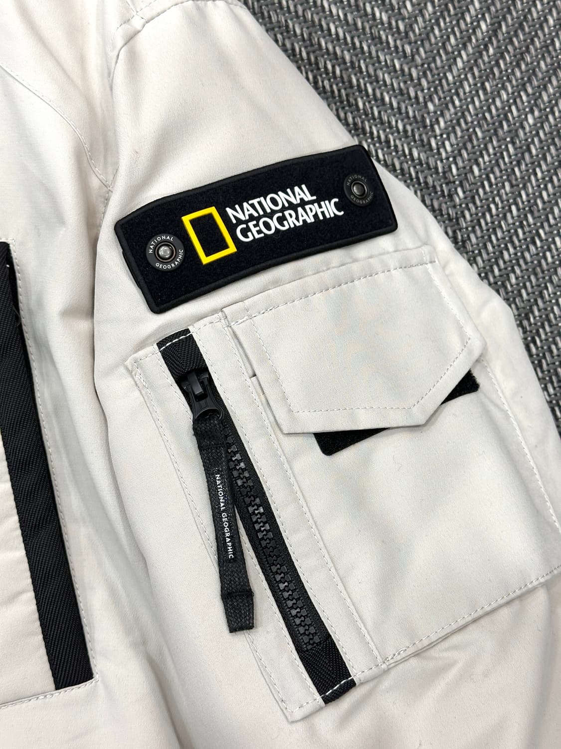 네셔널지오그래픽 타루가패딩 S 상품이미지3