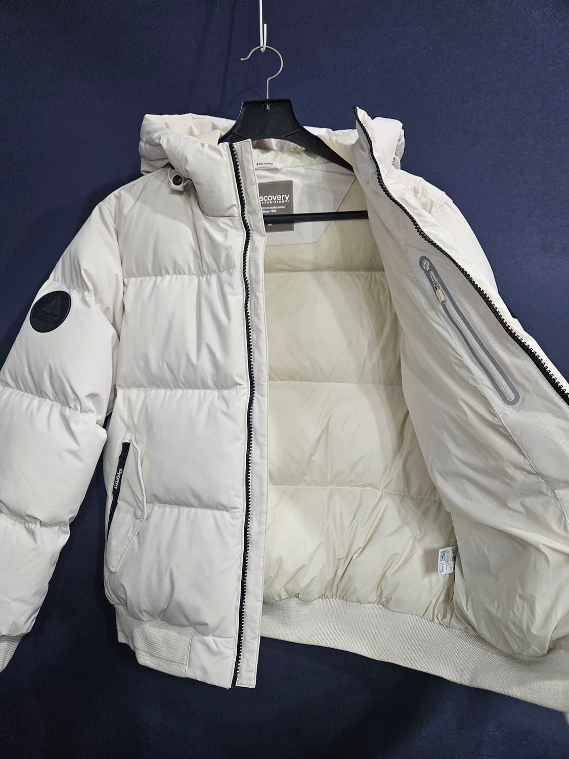 디스커버리 화이트컬러 남성 100 덕다운 숏패딩  상품이미지8
