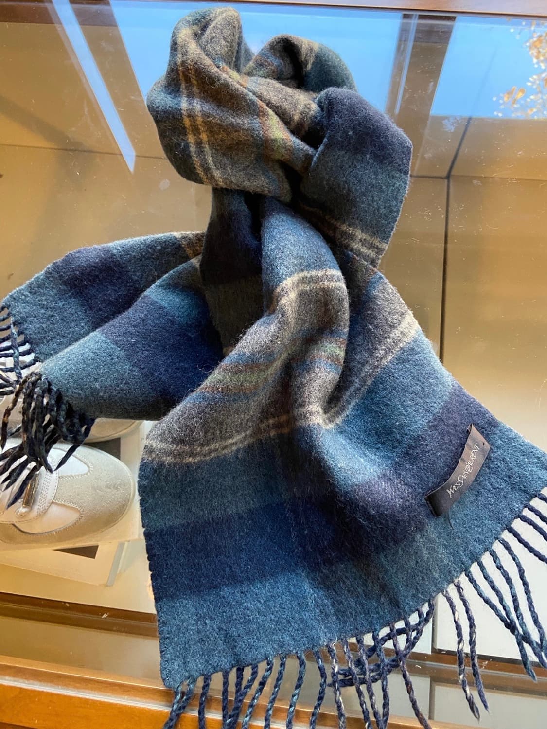 이브생로랑 투페이스 머플러 상품이미지1