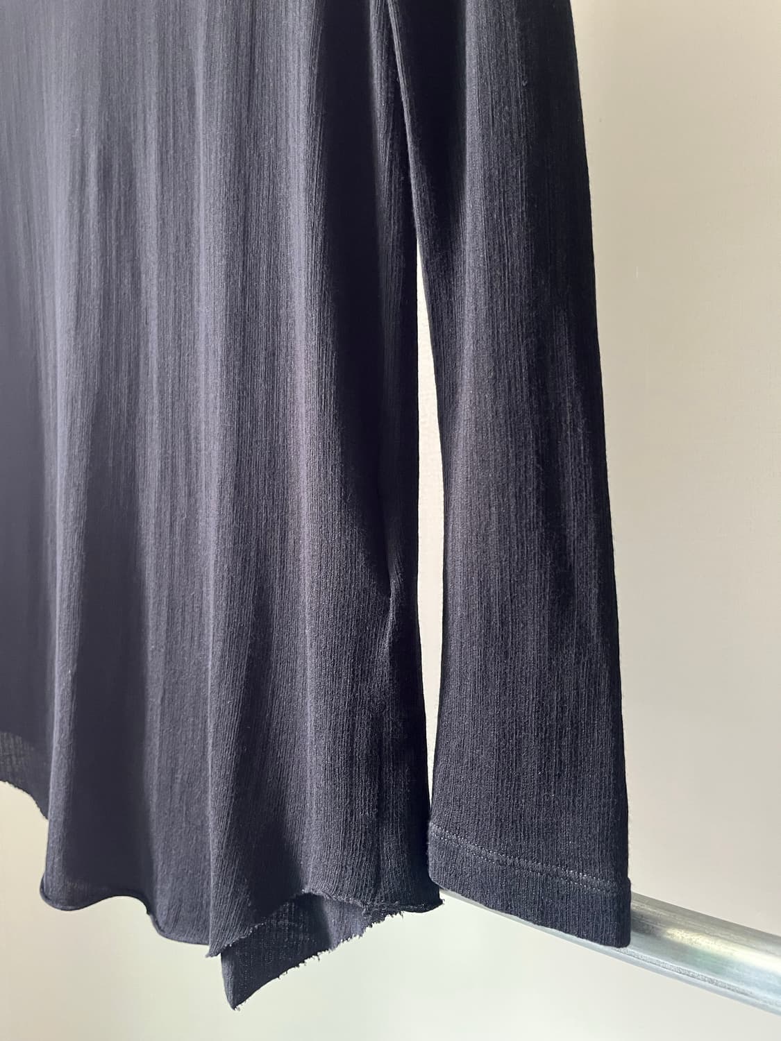 JULIUS FW20 “[ DUKKHA; ]” MOCK NECK 상품이미지4