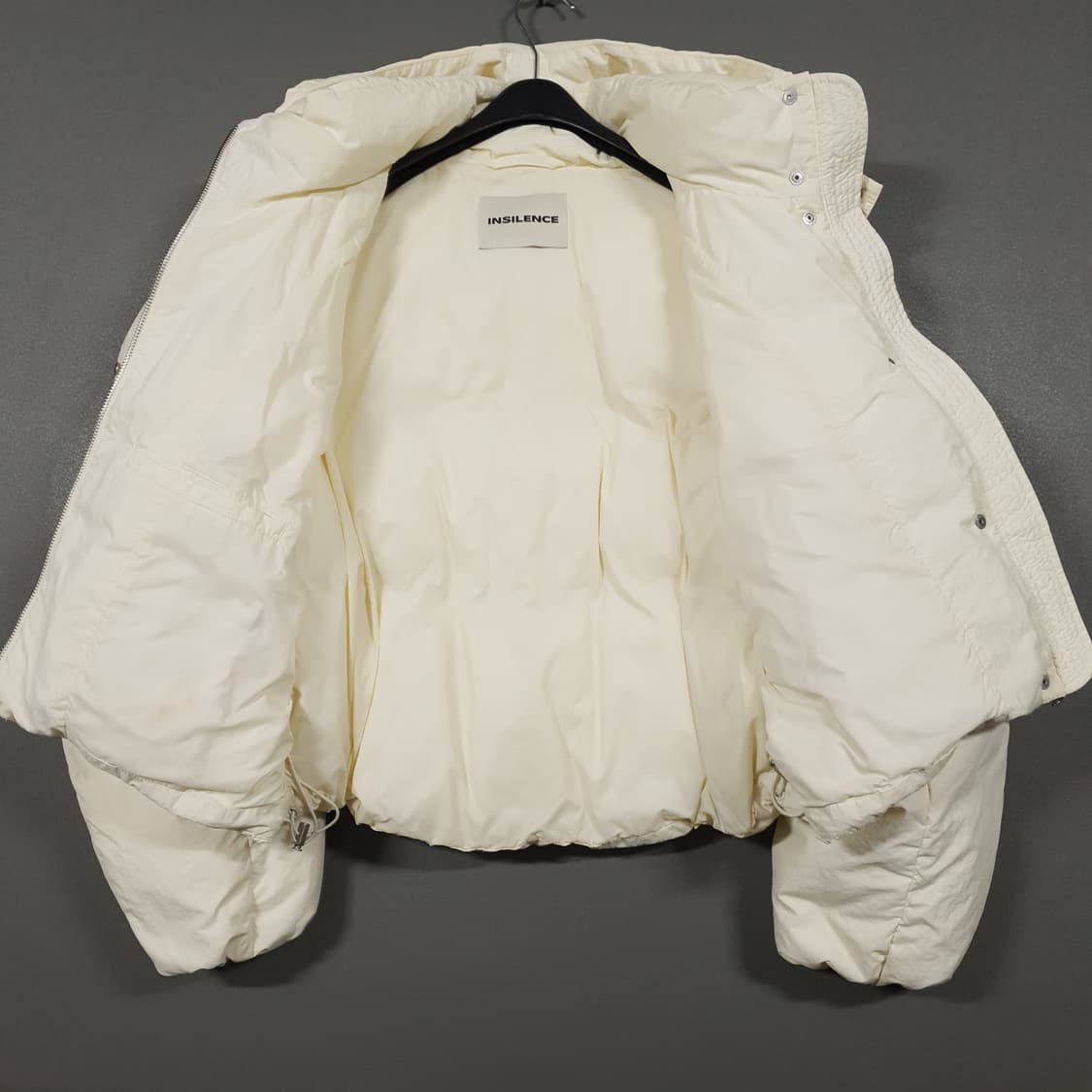 여성 S) 인사일런스 우먼 오버핏 구스다운 푸퍼 패딩 점퍼 크림 희귀 상품이미지6