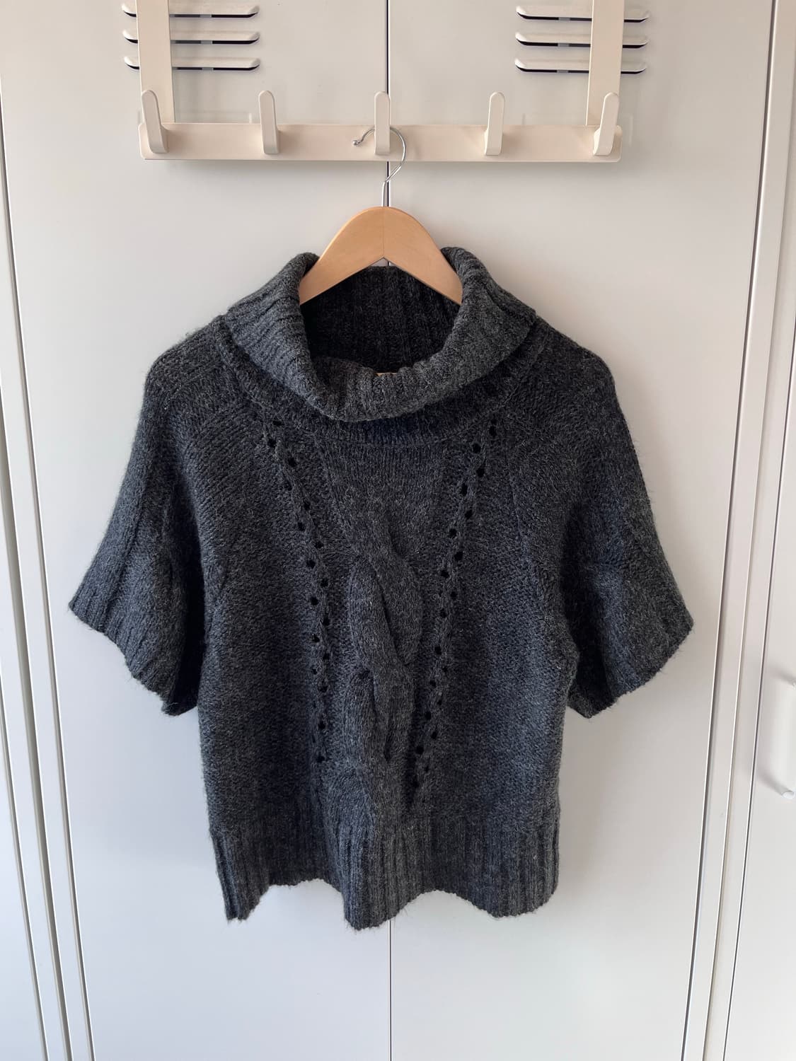 Sempre 차콜 꽈배기 목폴라 울니트 상품이미지6