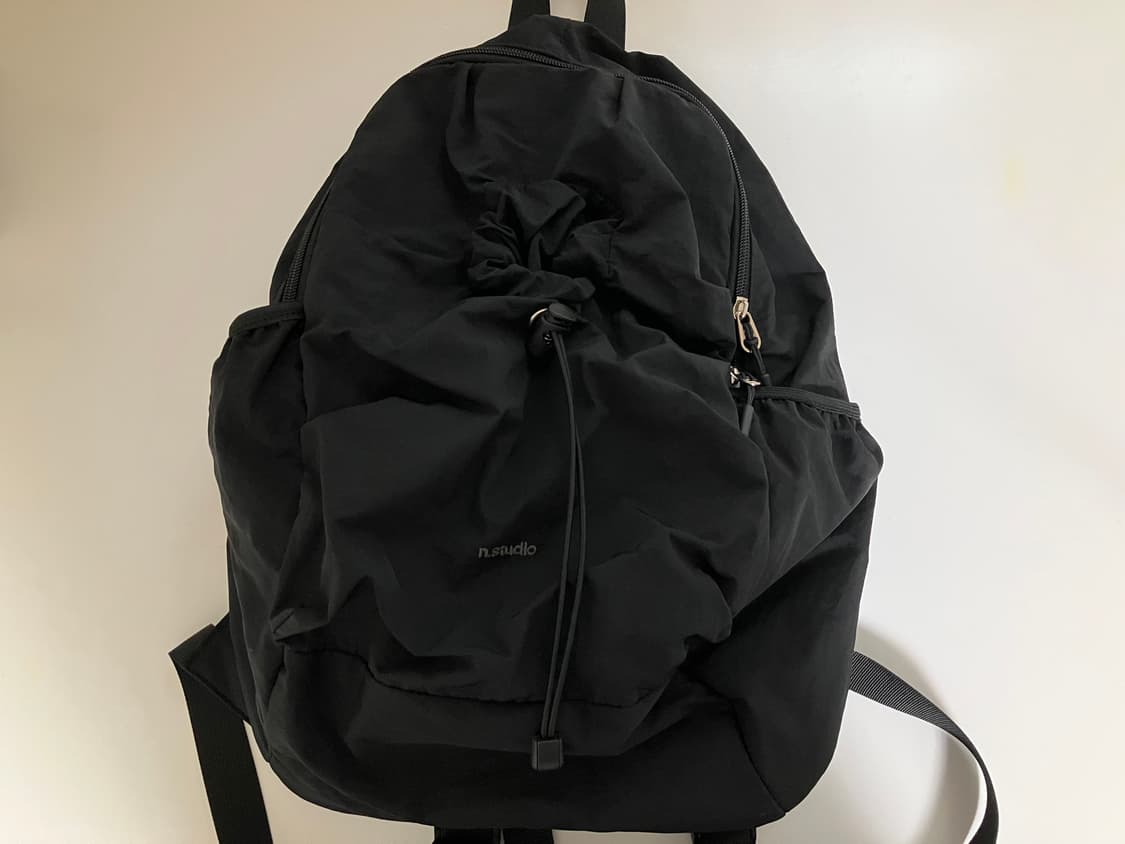 누아트스튜디오 클래식 셔링 나일론백팩  상품이미지1
