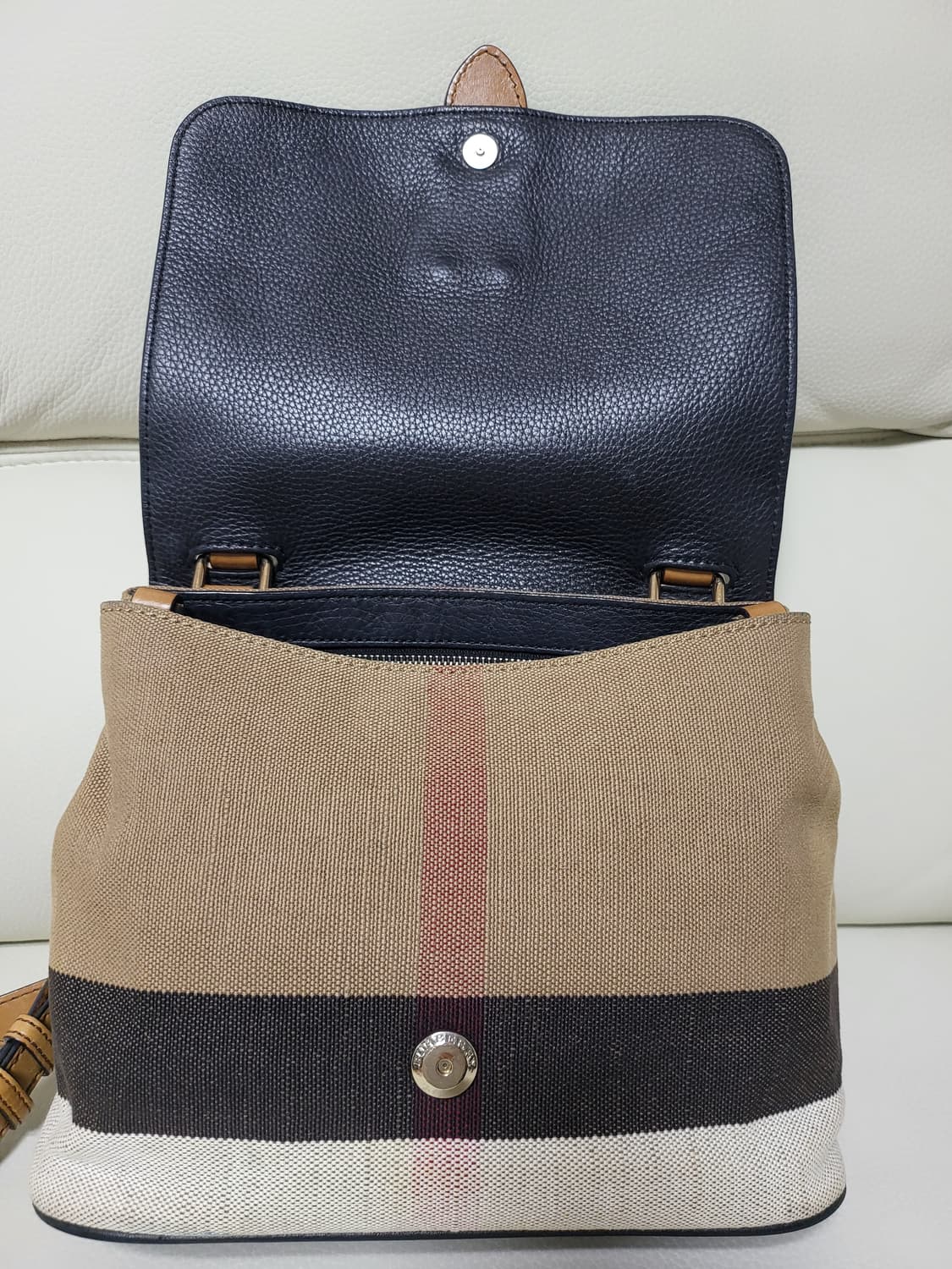 버버리 크로스백  상품이미지9