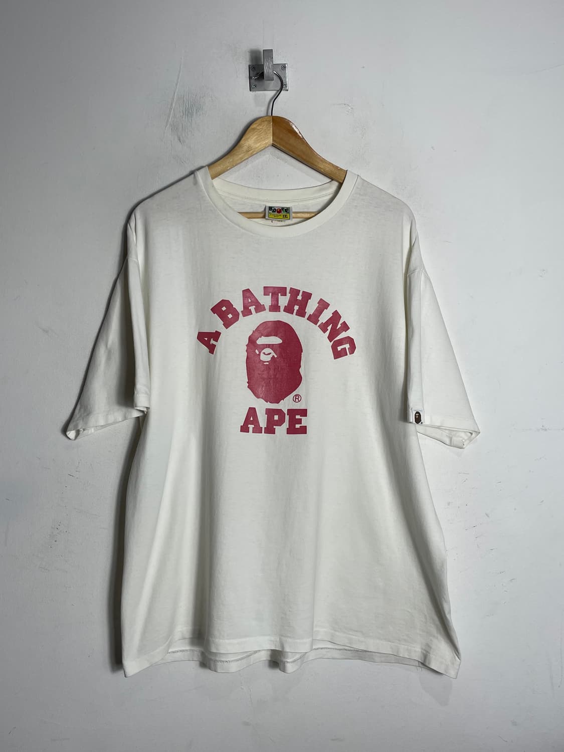 BAPE 베이프 화이트 반팔 티셔츠 레드 로고 상품이미지1