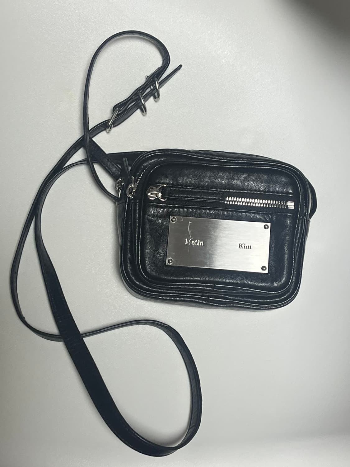 마뗑킴 스퀘어 레더 크로스백 상품이미지1