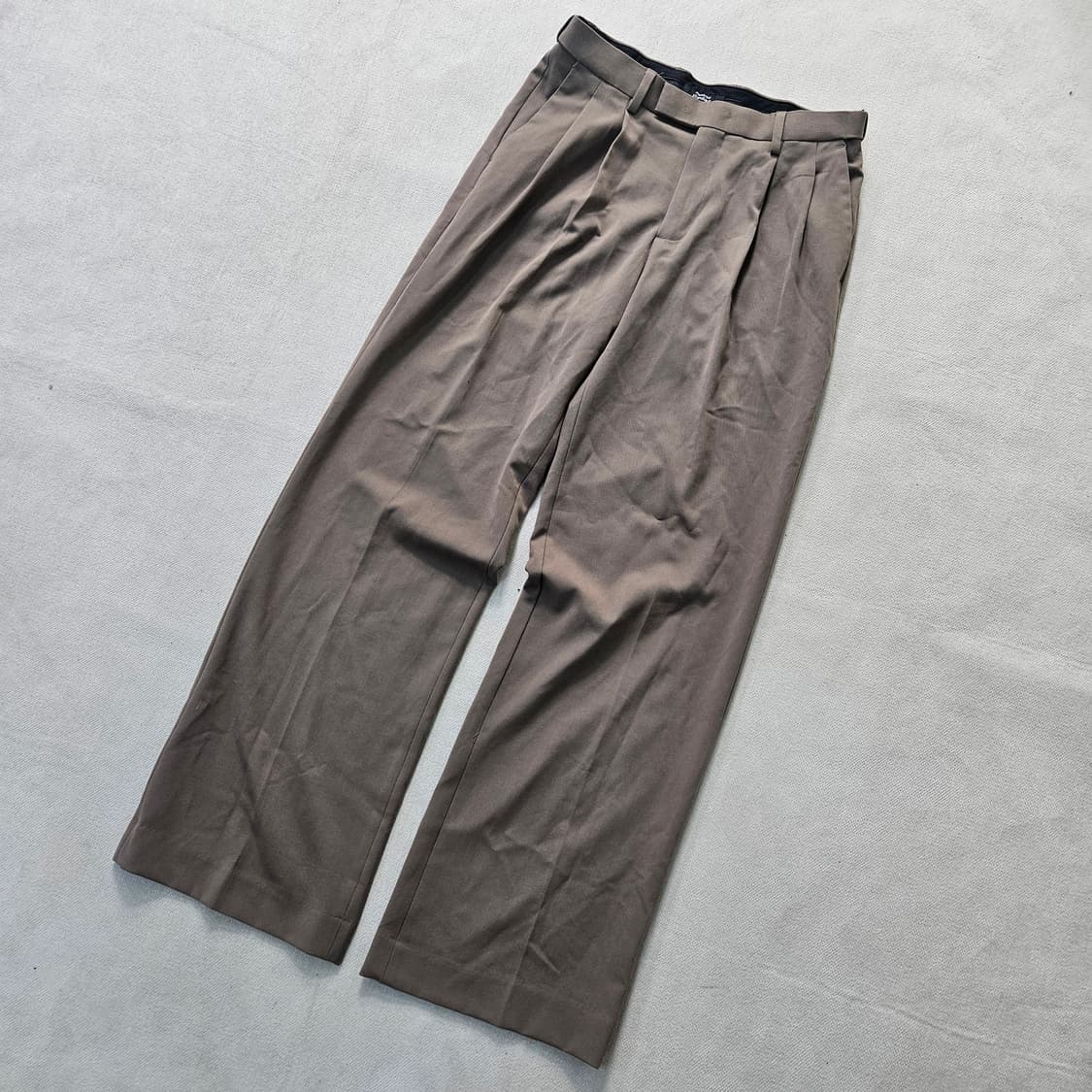 28 무신사스탠다드 핀턱 와이드 슬랙스 0330Y 상품이미지1