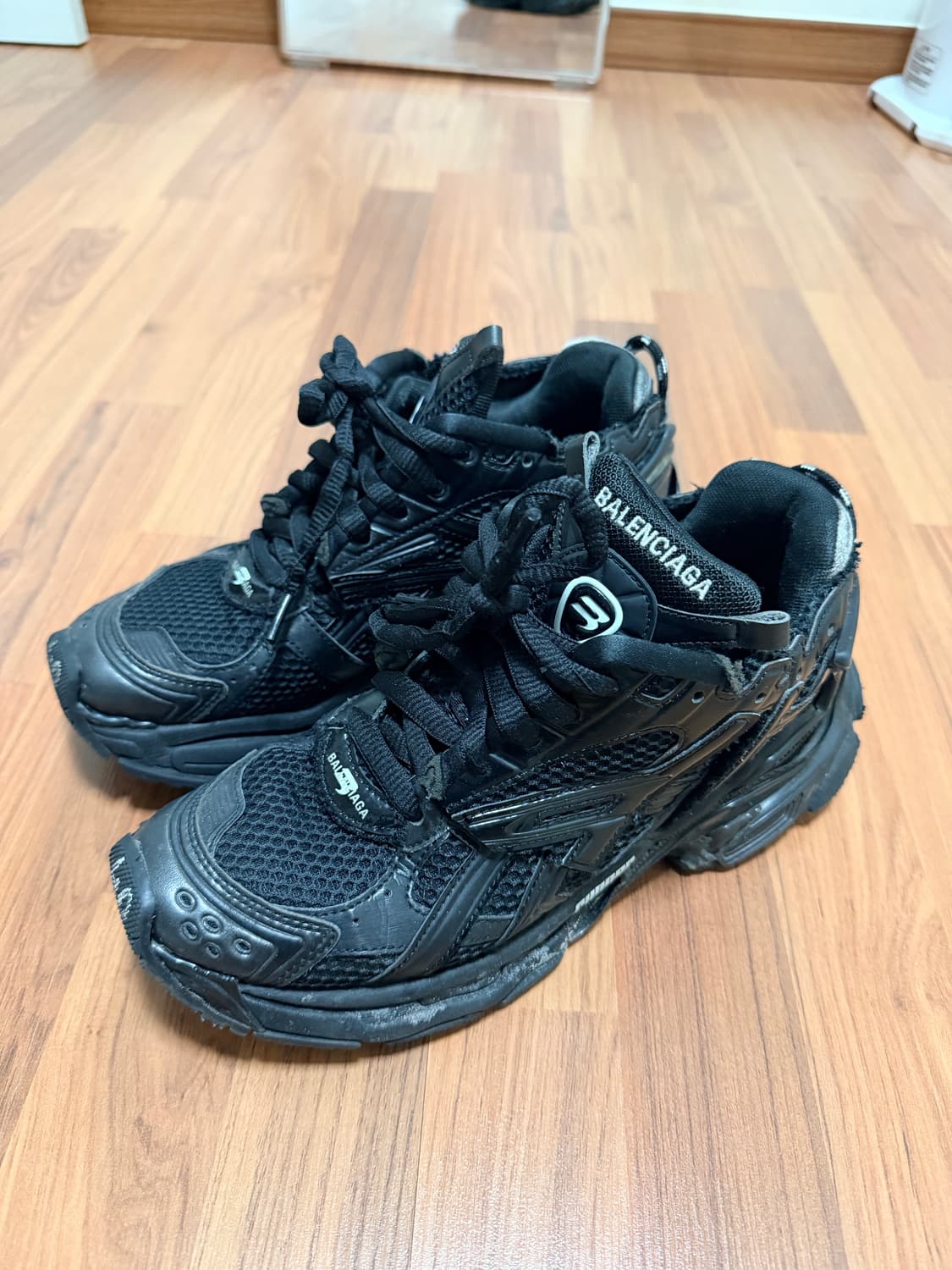 발렌시아가 러너 스니커즈 260 상품이미지2