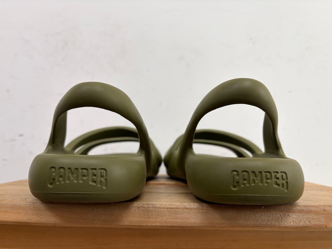 캠퍼 코바라 플랫 올리브그린 255 상품이미지6