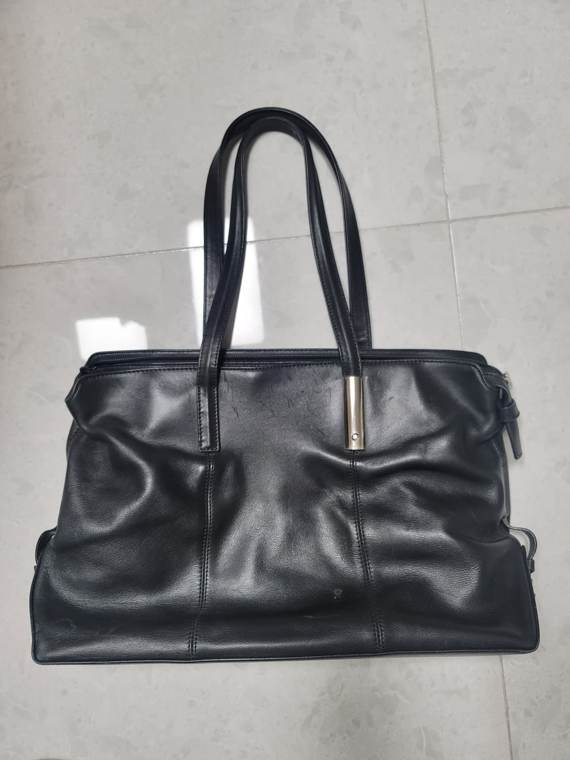 몽블랑 남성 서류가방 적당한사용감 내부 깨끗

 상품이미지1