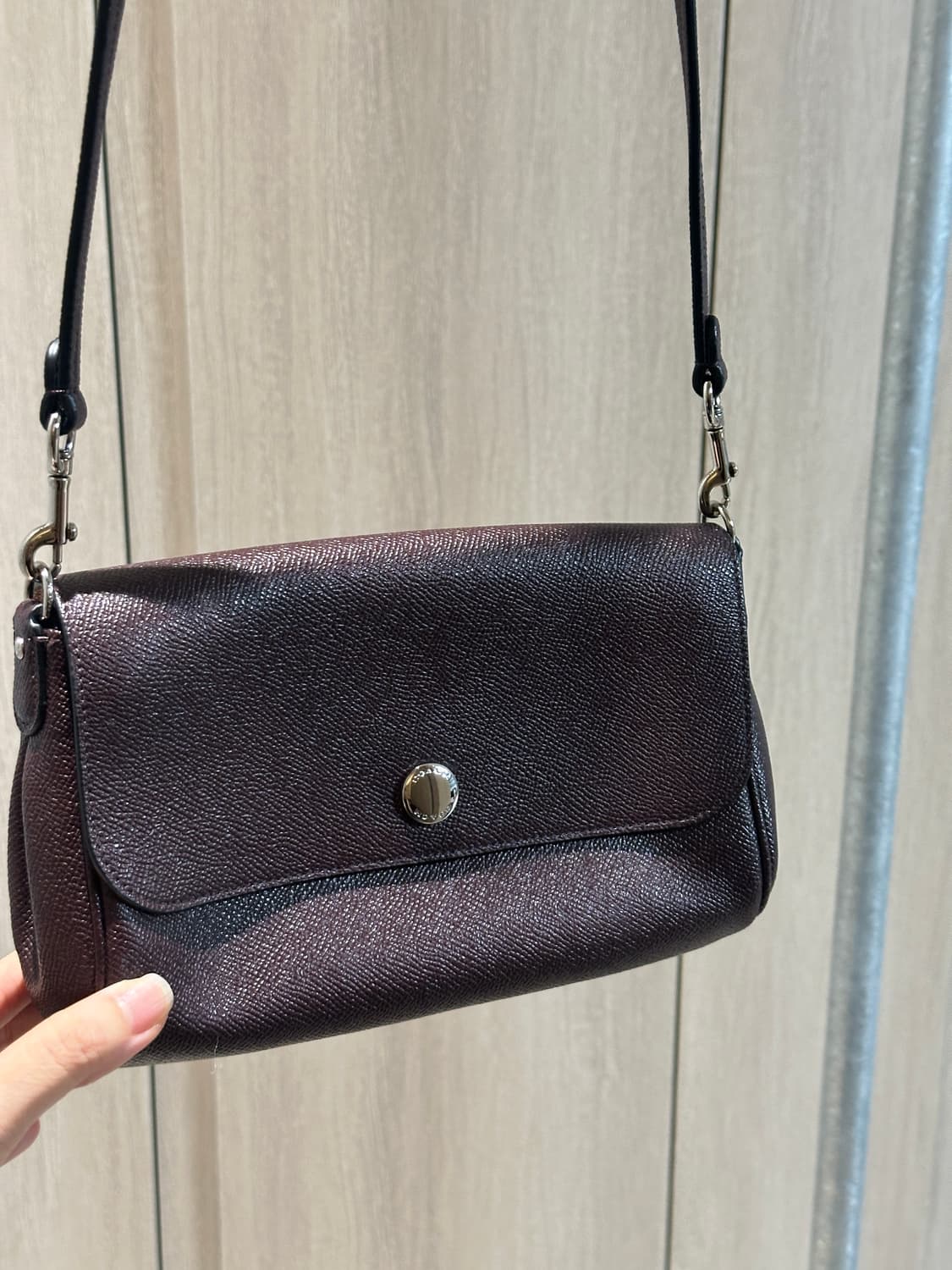 코치 미니 크로스백 상품이미지3