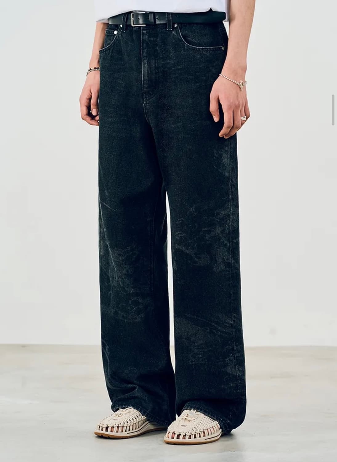 비바스튜디오 WAVE WASHING DENIM PANTS [BLACK] 상품이미지3