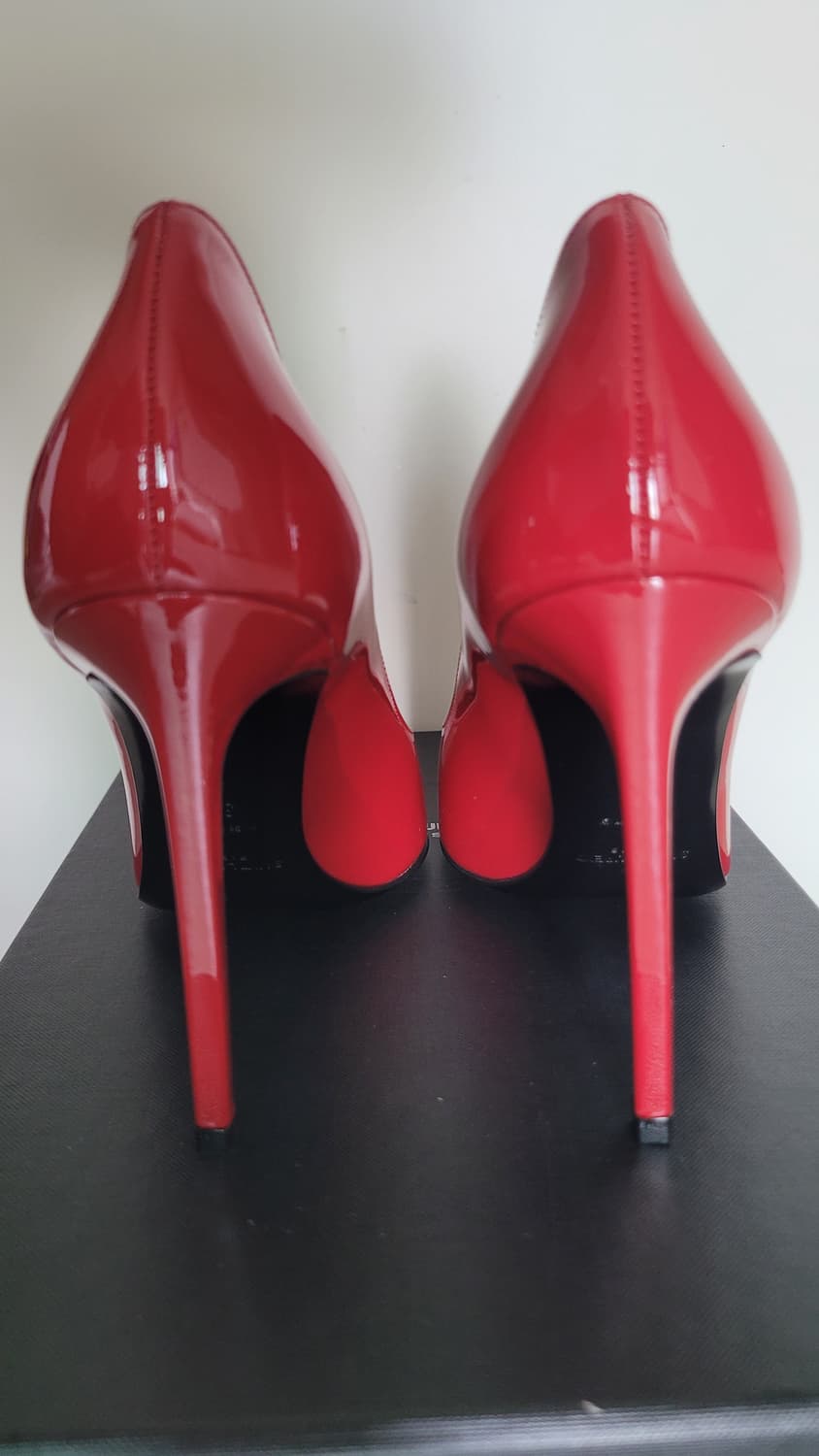생로랑 ANJA 100 펌프스 페이턴트 레드 사이즈 36 팝니다. 상품이미지4