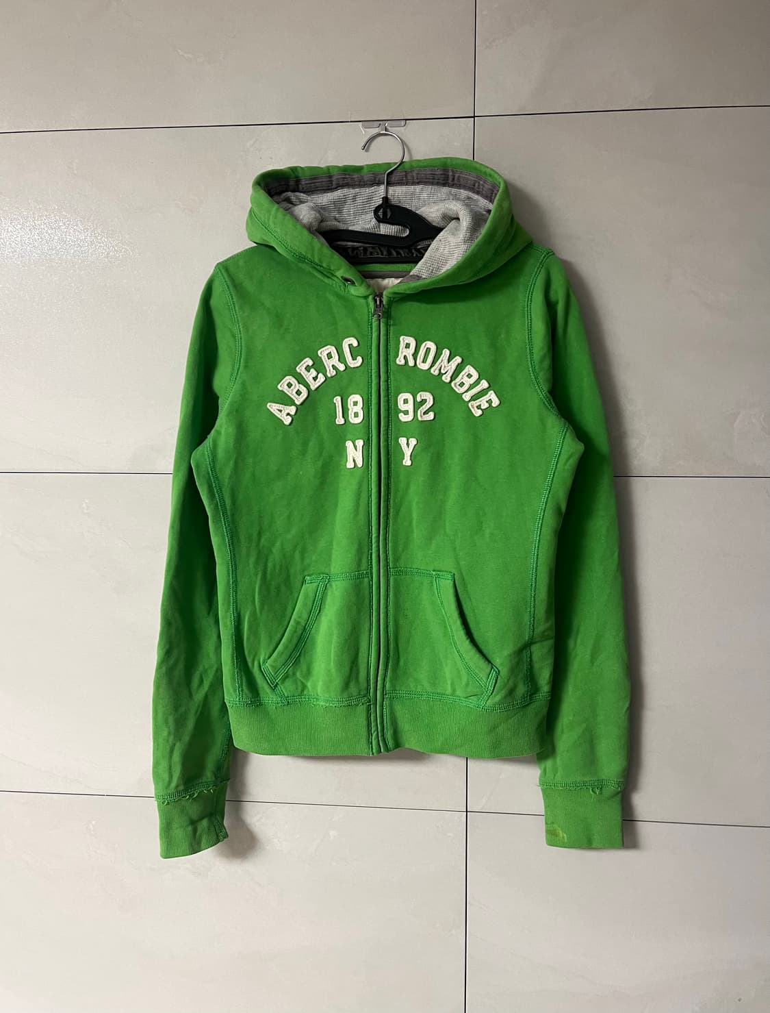 아베크롬비 딱붙핏 말차 후드집업 [M] 상품이미지3