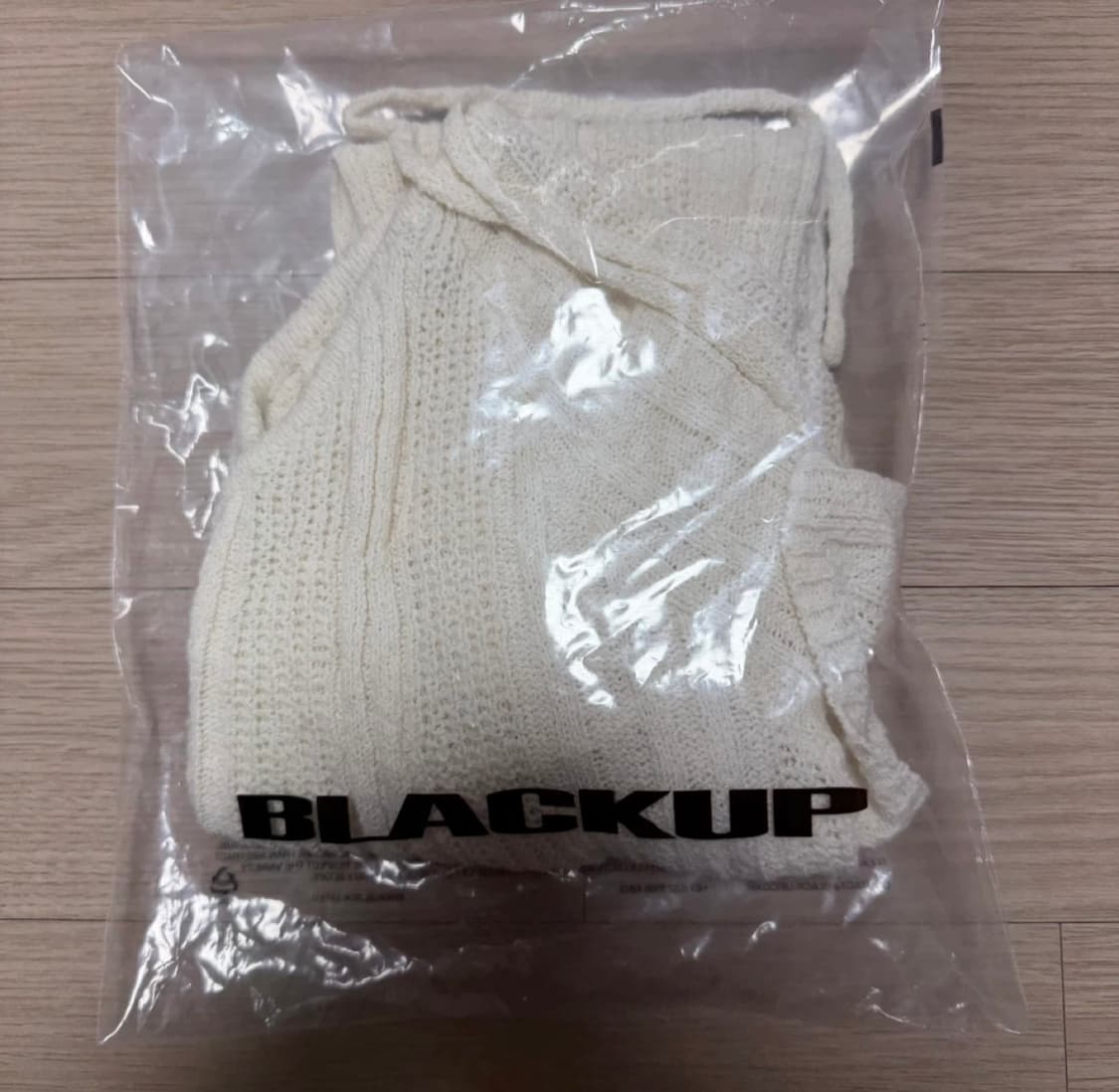 블랙업 앤더문 니트 볼레로 아이보리 새상품 상품이미지3