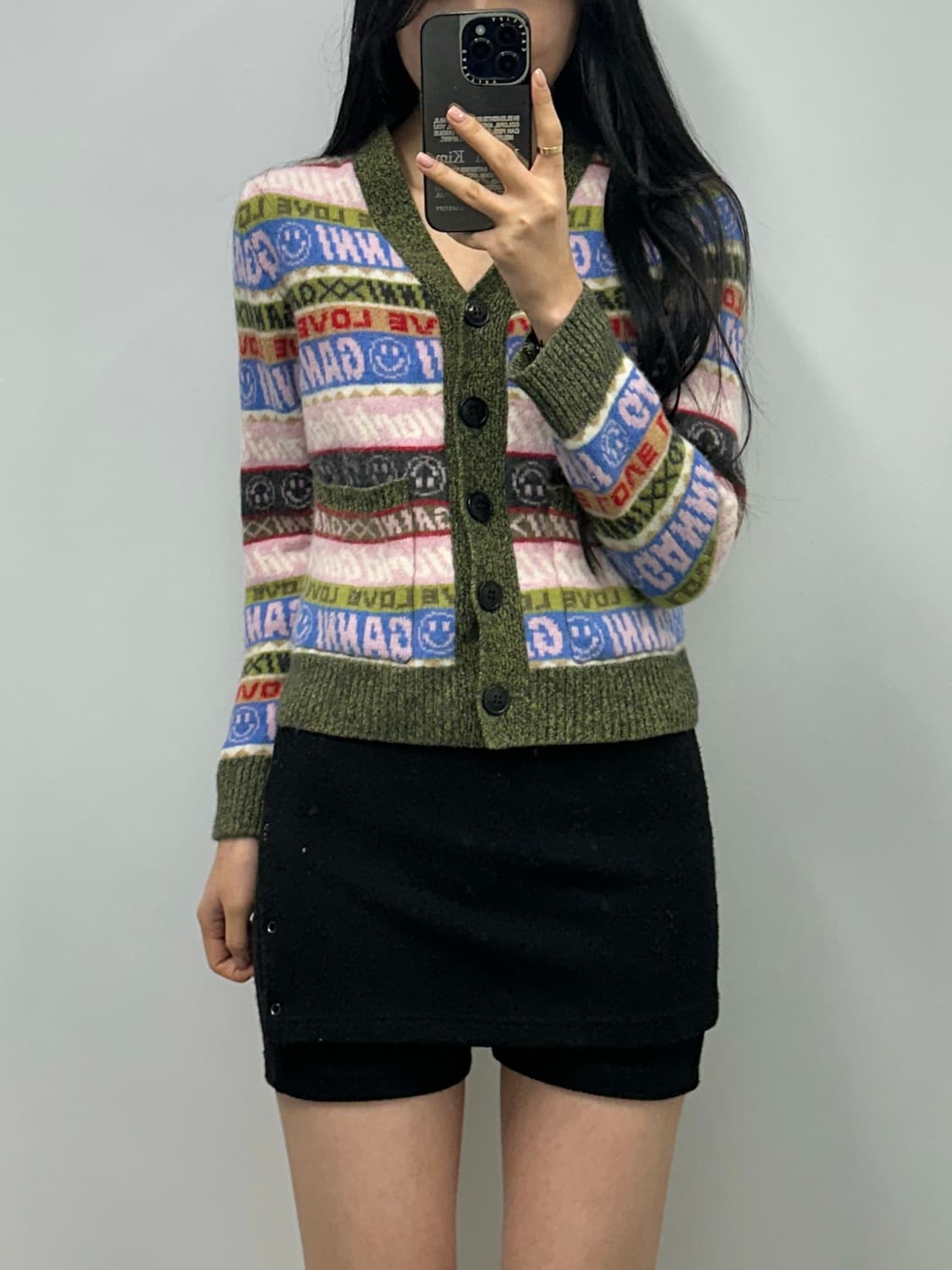 Ganni 가니 멀티 로고 그래픽 가디건 상품이미지1