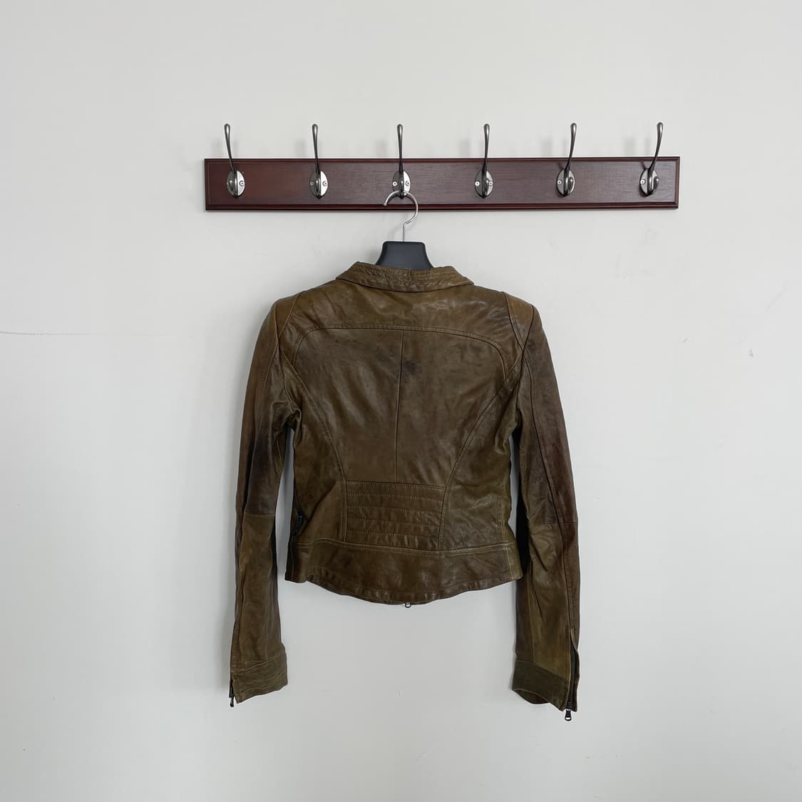 아르마니 진스 레더 슬림 크롭 릭맛 자켓 y2k 상품이미지4