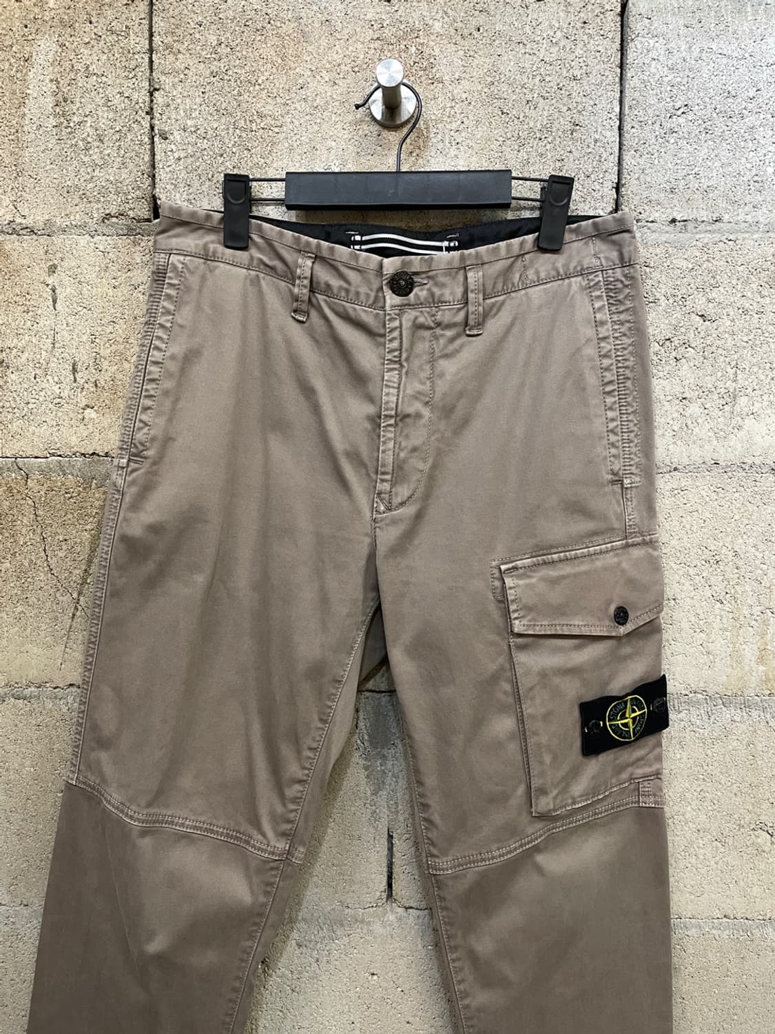 스톤 아일랜드 브러쉬드 코튼 카고 팬츠 상품이미지2